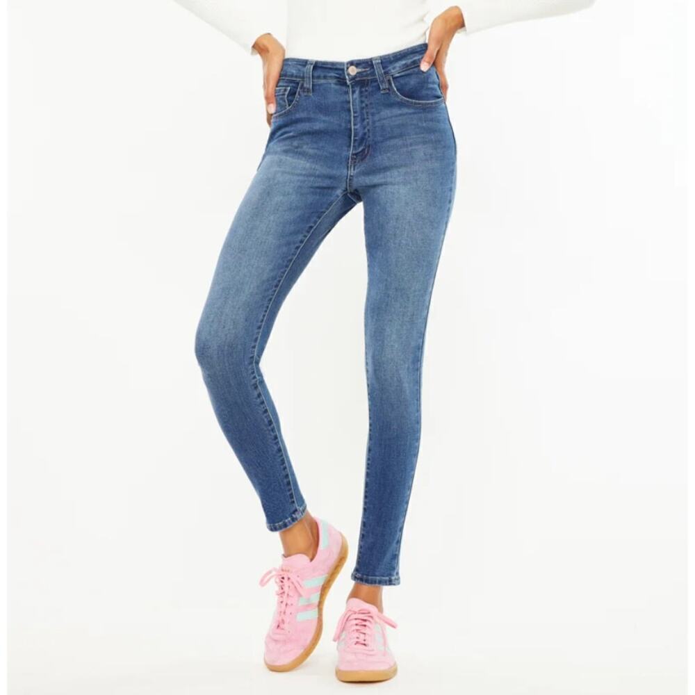 KanCan Julija High Rise Super Skinny Jeans Medium Wash Denim size 9 Undistressed
